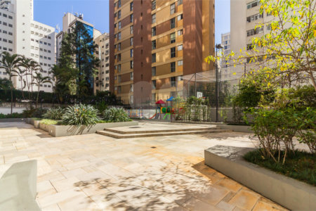 Apartamento à venda com 3 quartos, sendo 1 suíte,  em Santa Cecília, São Paulo, SP