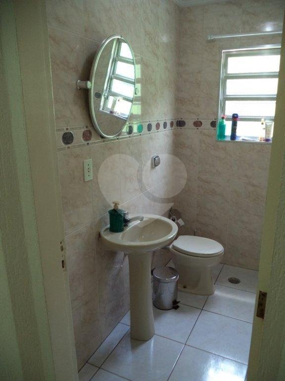 Sobrado à venda com 4 quartos, sendo 1 suíte,  em Parque Edu Chaves, São Paulo, SP