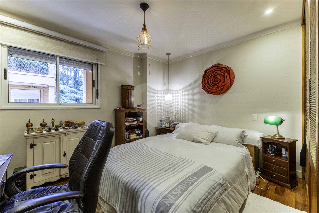 Duplex para alugar com 4 quartos, sendo 3 suítes, em Alto de Pinheiros, São Paulo, SP