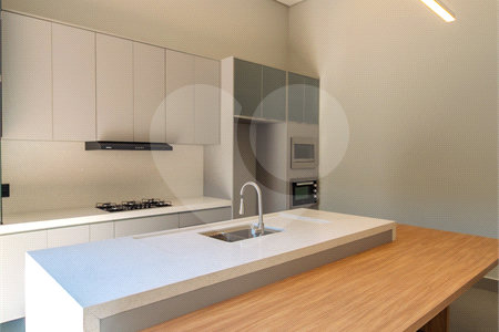 Casa à venda com 3 suítes no condomínio Residencial Dona Maria Candida, Indaiatuba - SP