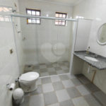 Casa à venda com 4 quartos, sendo 2 suítes,  em Country Residencial Felix, Bom Jesus dos Perdões, SP