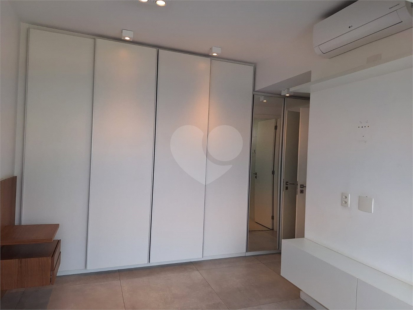 Apartamento à venda com 2 quartos, sendo 1 suíte,  em Vila Leopoldina, São Paulo, SP