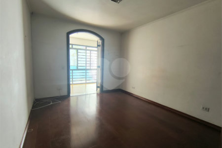 Sobrado à venda com 3 quartos, sendo 1 suíte,  em Jardim Esmeralda, São Paulo, SP