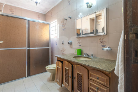Sobrado à venda com 3 quartos em Vila Sônia, São Paulo, SP