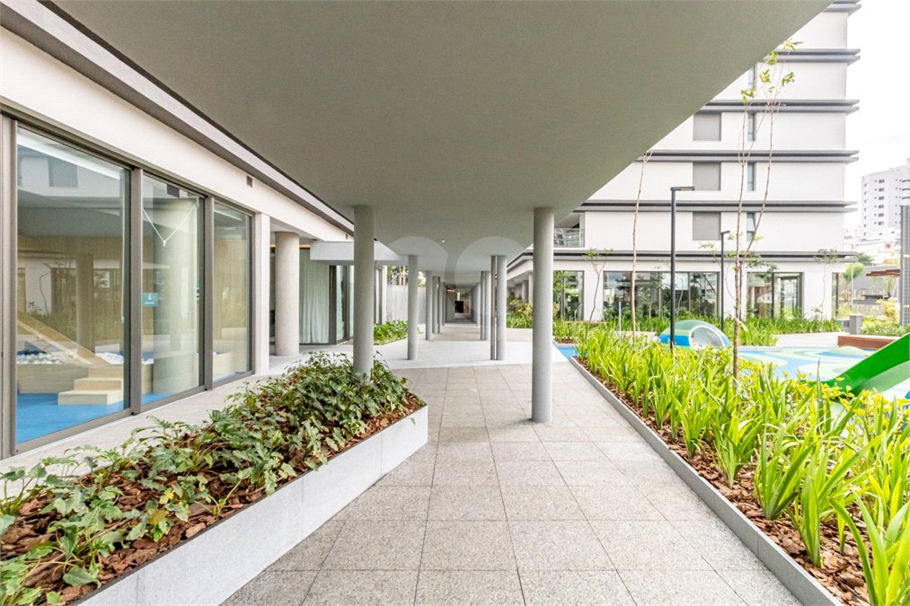 Apartamento à venda com 4 suítes em Alto de Pinheiros, São Paulo, SP