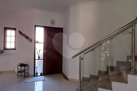 Sobrado à venda com 3 quartos, sendo 2 suítes,  em Jardim Marica, Mogi das Cruzes, SP