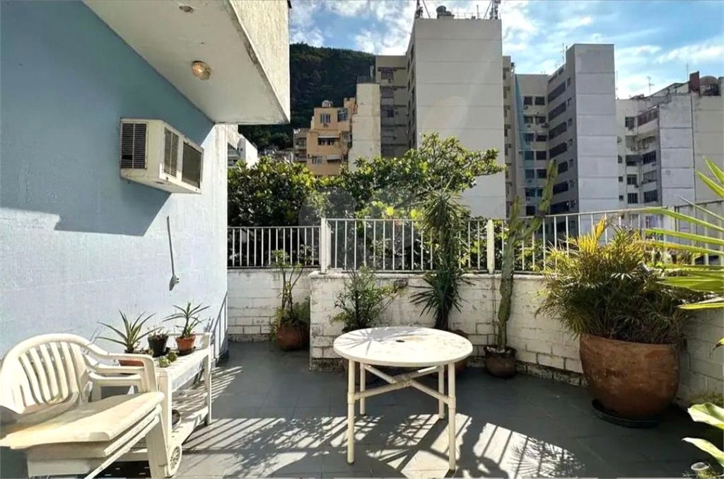 Cobertura à venda com 4 quartos, sendo 1 suíte,  em Copacabana, Rio de Janeiro, RJ