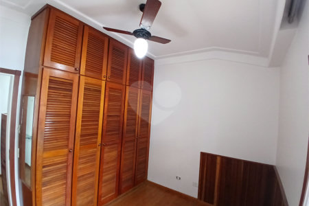 Casa à venda ou para alugar com 3 quartos, sendo 2 suítes, no condomínio Chácara das Rosas, São Paulo - SP