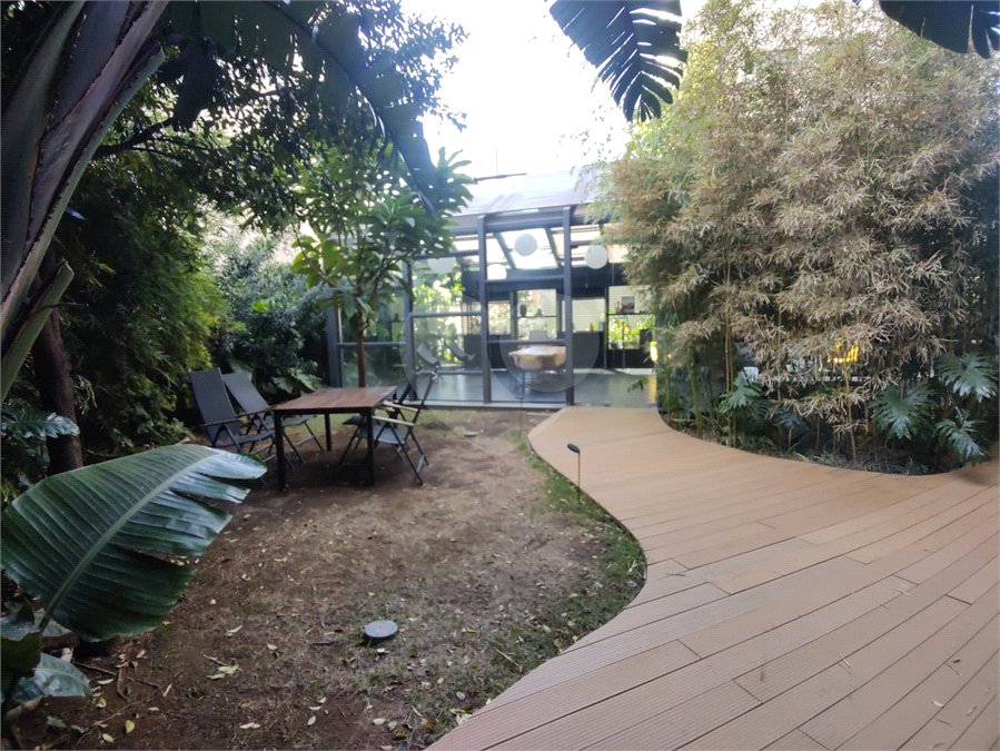 Apartamento à venda ou para alugar com 1 suíte em Jardim das Bandeiras, São Paulo, SP