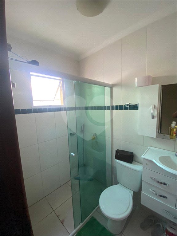 Casa à venda com 3 quartos, sendo 1 suíte, no condomínio Regina, São Paulo - SP