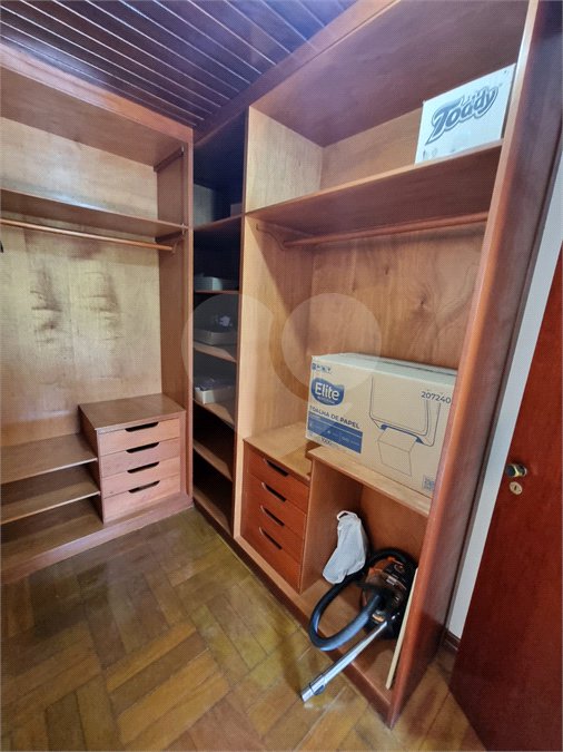 Casa à venda com 4 quartos, sendo 2 suítes, em Bosque, Vinhedo, SP