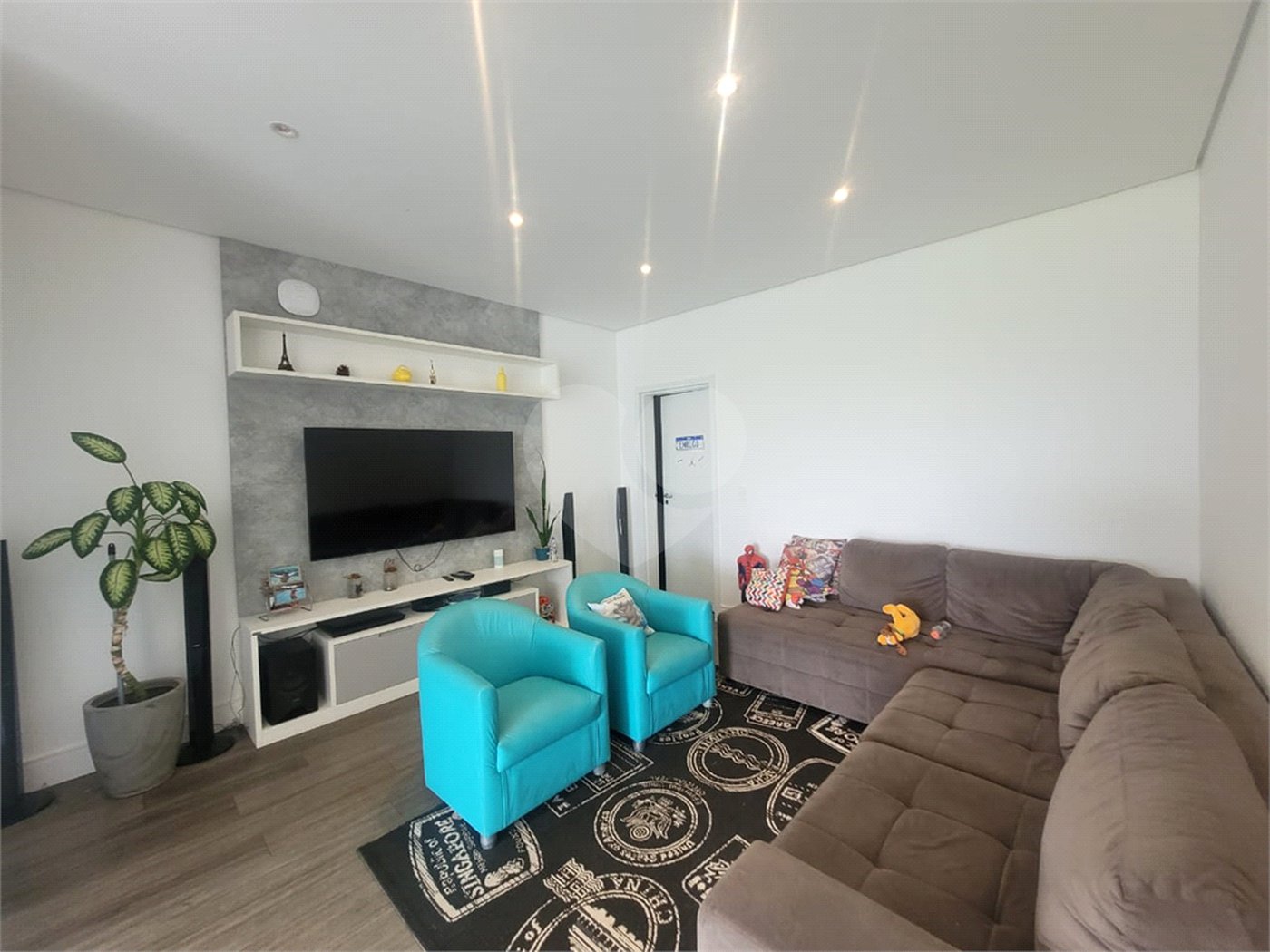 Casa à venda com 4 suítes no condomínio Residencial Saint Patrick, Sorocaba - SP