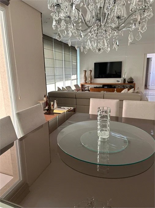 Apartamento à venda com 3 suítes em Vila Suzana, São Paulo, SP