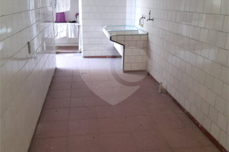 Sobrado à venda com 3 quartos em Vila Romana, São Paulo, SP