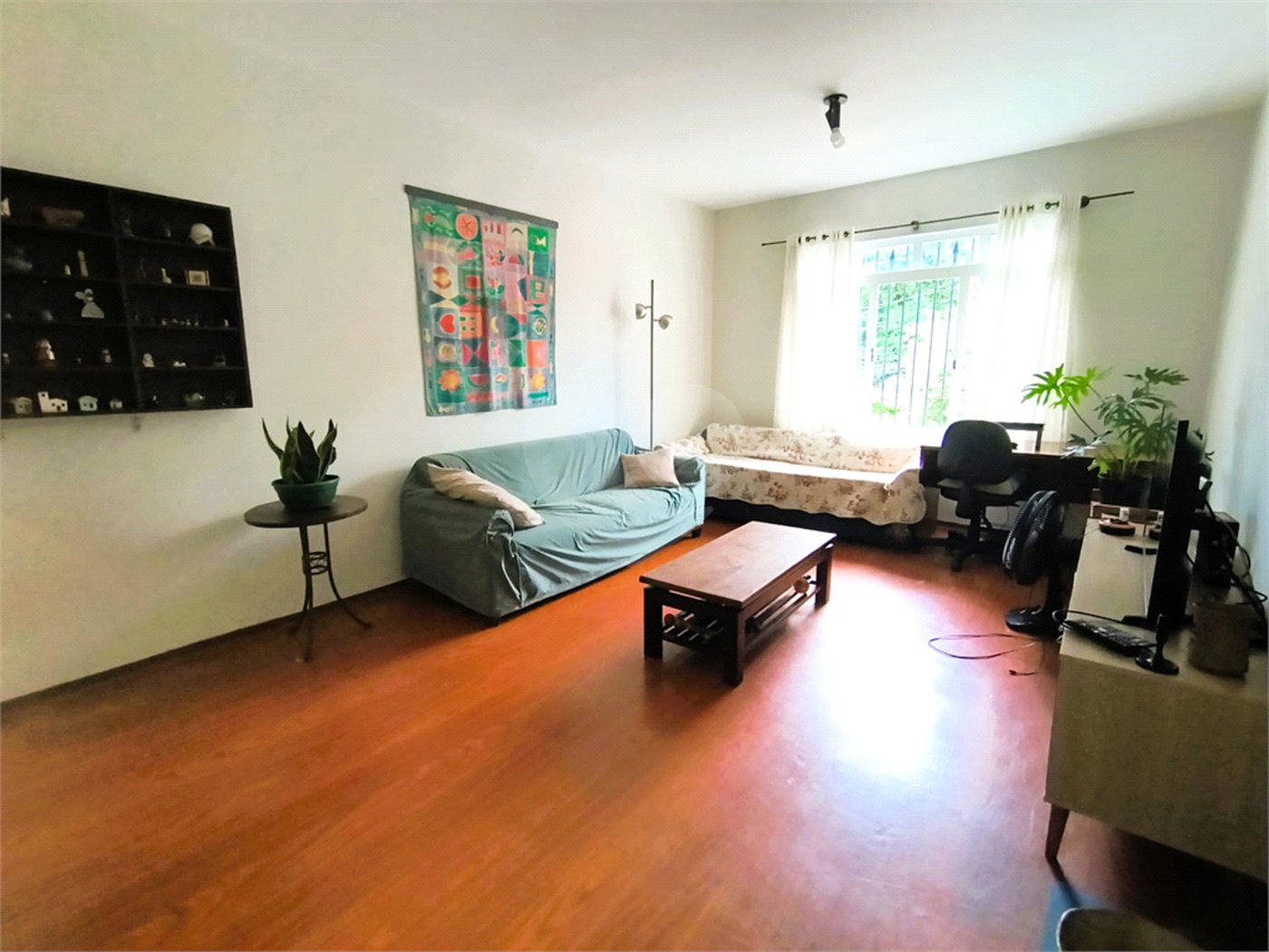 Sobrado à venda com 4 quartos, sendo 2 suítes, em Vila Morse, São Paulo, SP