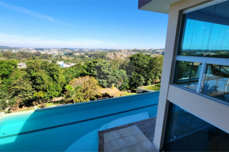 Casa à venda com 5 quartos, sendo 2 suítes, no condomínio Residencial Jardim Primavera, Louveira - SP