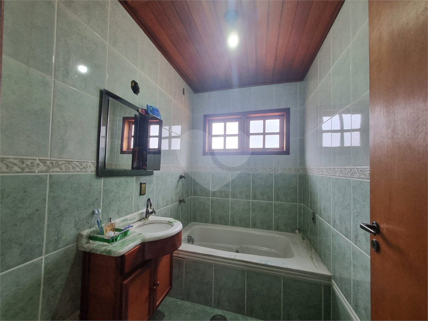 Casa à venda com 3 quartos, sendo 1 suíte, no condomínio Ibiti do Paço, Sorocaba - SP