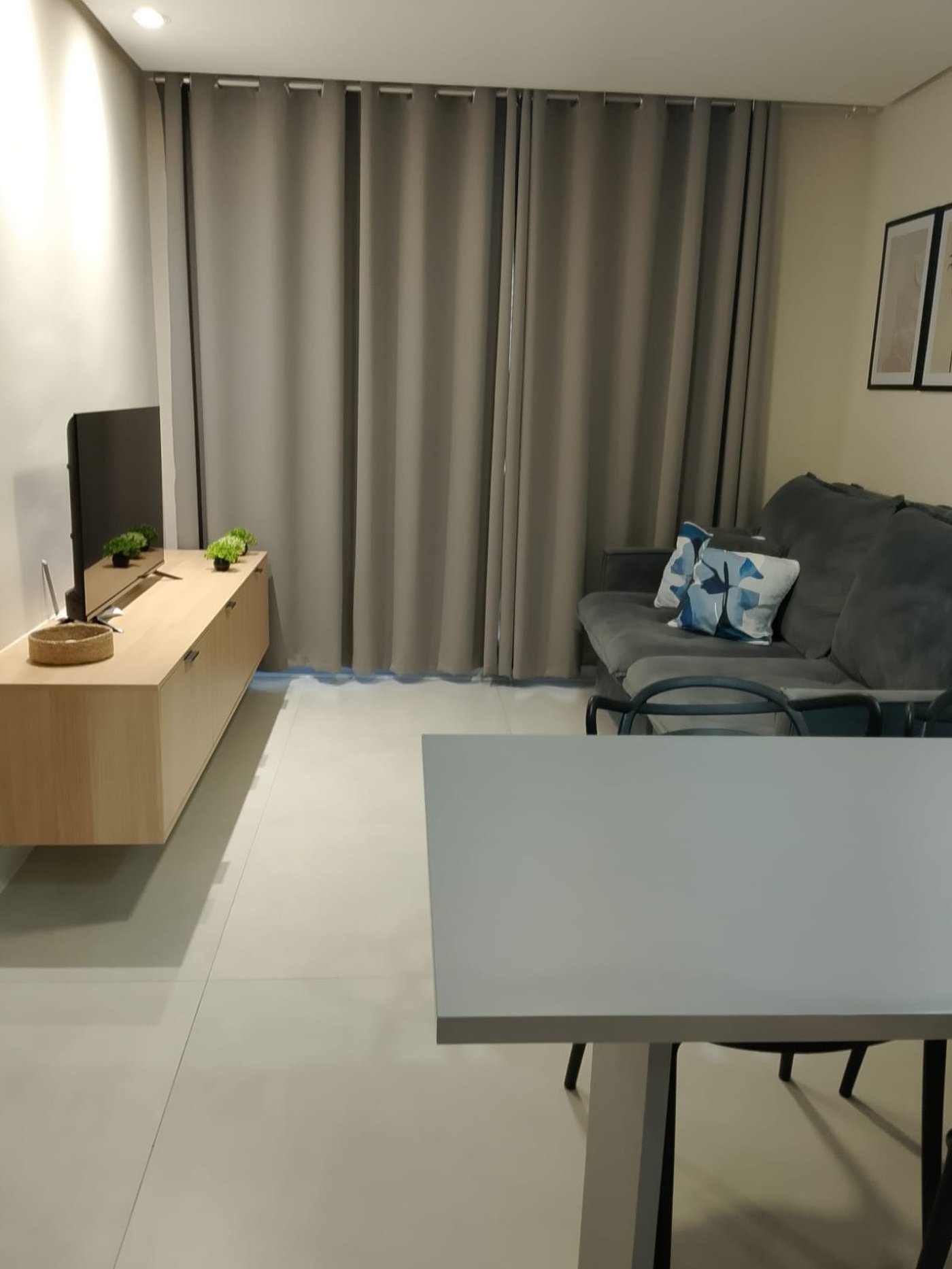 Apartamento à venda com 1 suíte em Caiçara, Praia Grande, SP