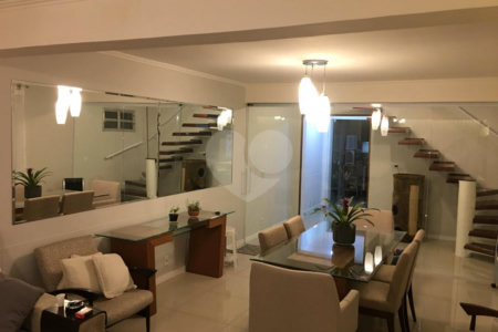 Sobrado à venda com 2 suítes em Jardim Nova Itaquá, Itaquaquecetuba, SP