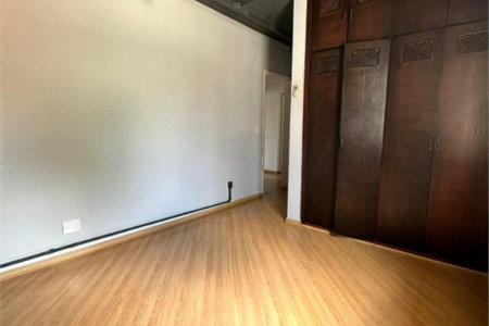 Casa à venda com 4 quartos, sendo 1 suíte, em Vila Oliveira, Mogi das Cruzes, SP