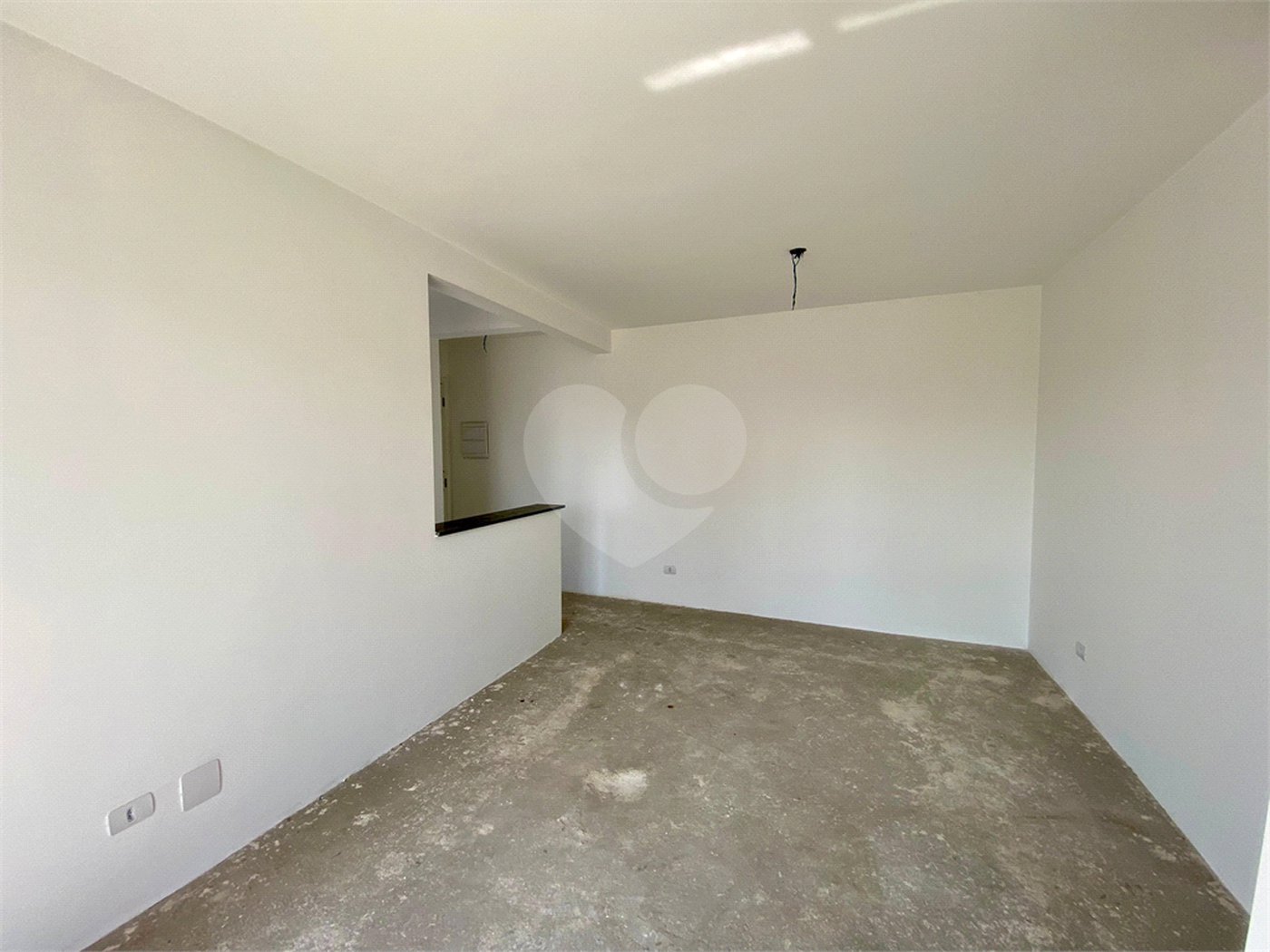 Apartamento à venda com 2 quartos, sendo 1 suíte, em Vila Galvão, Guarulhos, SP