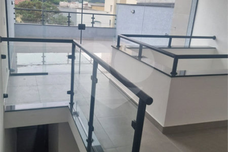 Sobrado à venda com 3 quartos, sendo 1 suíte, em Vila São Paulo, São Paulo, SP