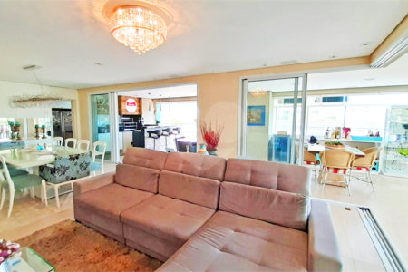 Apartamento à venda com 4 suítes em Campo Belo, São Paulo, SP