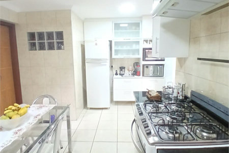 Casa à venda com 3 quartos, sendo 1 suíte, em Vila Rica, São Paulo, SP