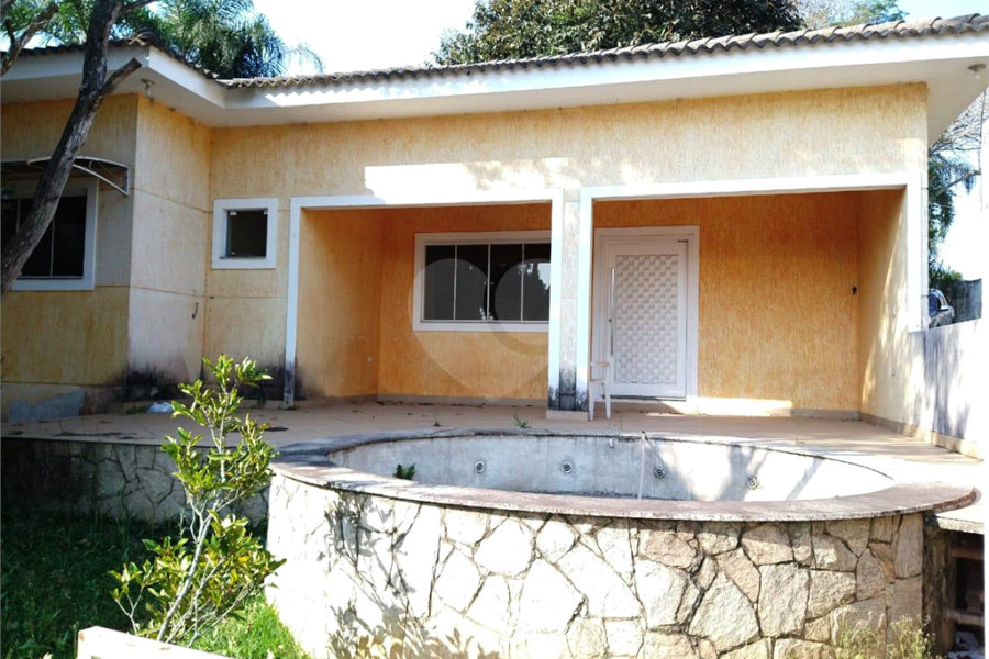 Casa à venda com 8 quartos, sendo 4 suítes, em Santa Inês, Mairiporã, SP
