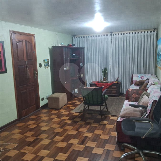 Casa à venda com 3 quartos, sendo 1 suíte,  em Jardim Campo Limpo, São Paulo, SP