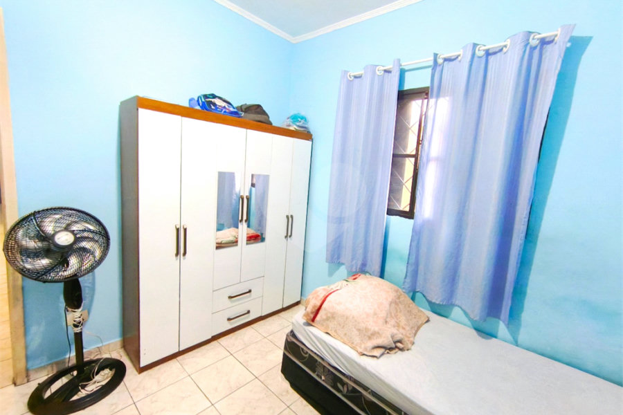 Casa à venda com 3 quartos, sendo 1 suíte, no condomínio Res Crisciúma, São Paulo - SP