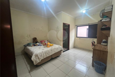 Casa à venda com 3 quartos, sendo 1 suíte, em Vila Recreio, Itapetininga, SP