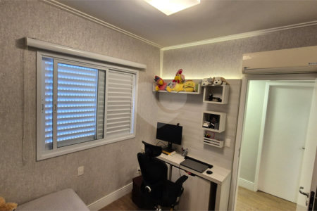 Apartamento à venda com 3 quartos, sendo 1 suíte,  em Jardim Arpoador, São Paulo, SP