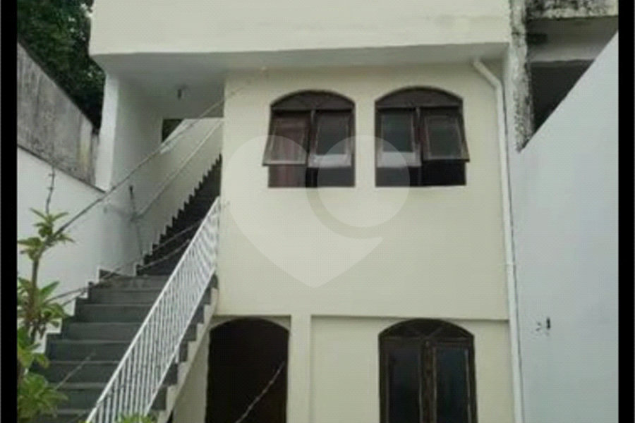 Sobrado à venda com 4 quartos, sendo 1 suíte, em Tremembé, São Paulo, SP