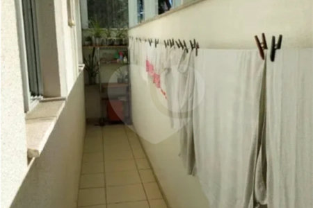 Apartamento à venda com 2 quartos, sendo 1 suíte, em Bom Retiro, São Paulo, SP