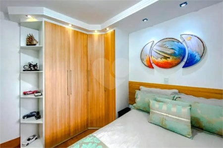 Casa à venda com 3 suítes no condomínio Oiti Residencial, São Paulo - SP
