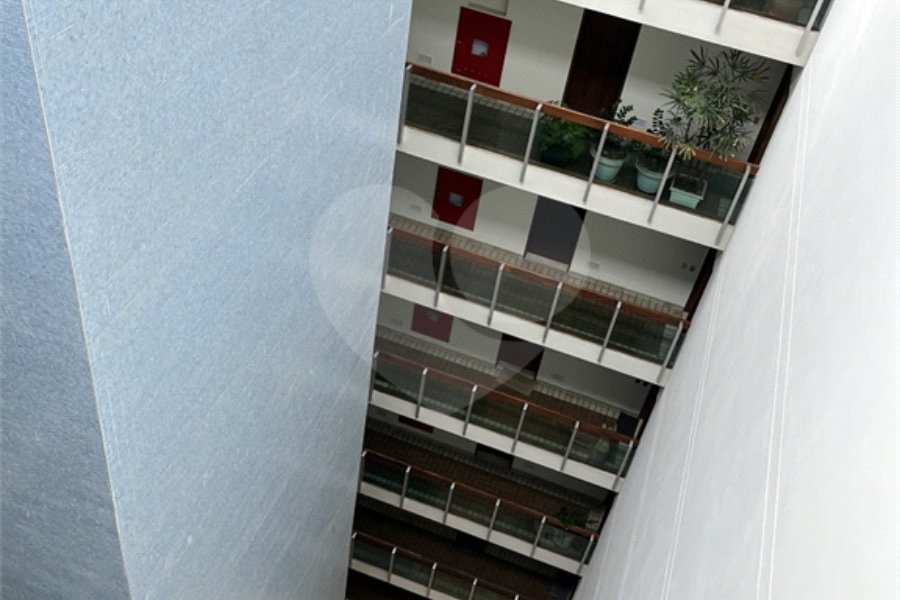 Apartamento à venda ou para alugar com 3 quartos, sendo 1 suíte, em Enseada, Guarujá, SP