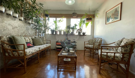 Apartamento à venda com 3 quartos, sendo 1 suíte,  em Vila Mariana, São Paulo, SP