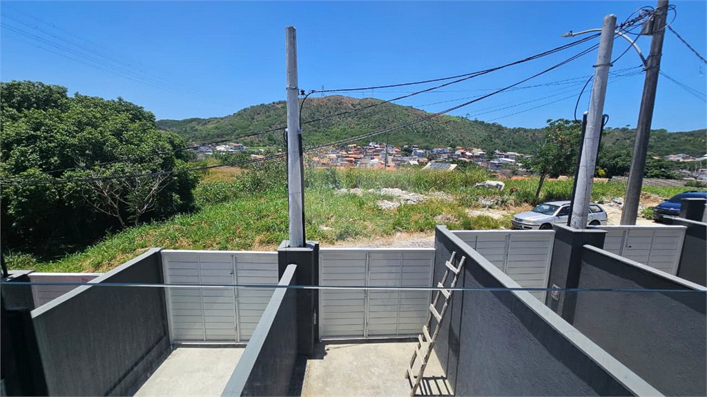 Casa à venda com 2 quartos no condomínio Mirela, Rio de Janeiro - RJ
