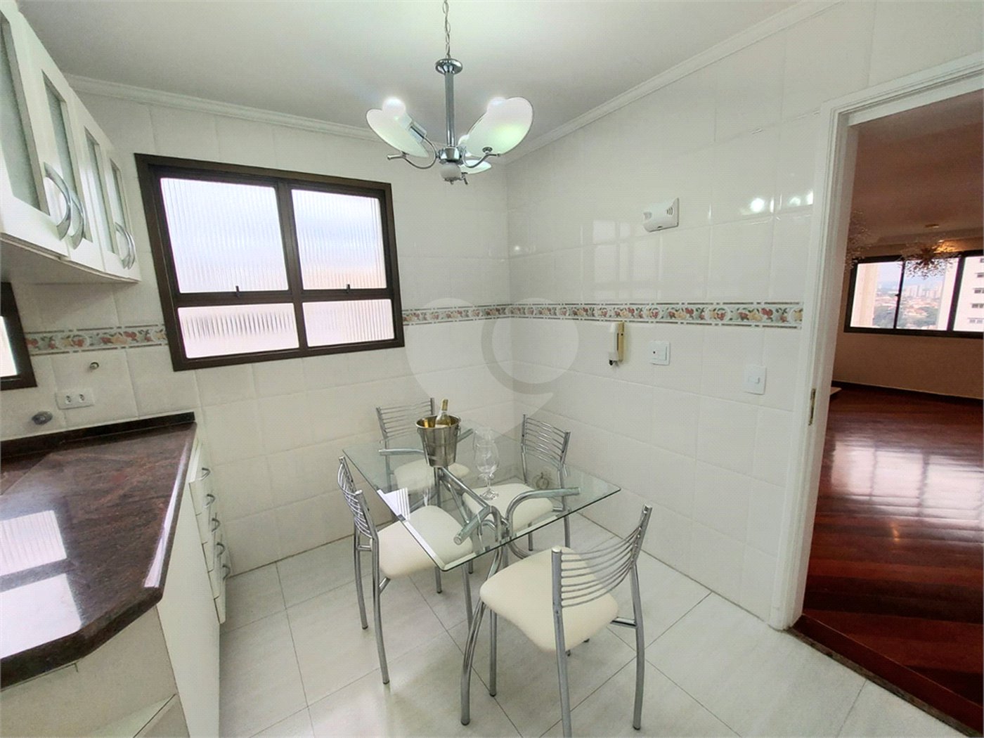 Apartamento à venda com 3 quartos, sendo 1 suíte, em Sumaré, São Paulo, SP