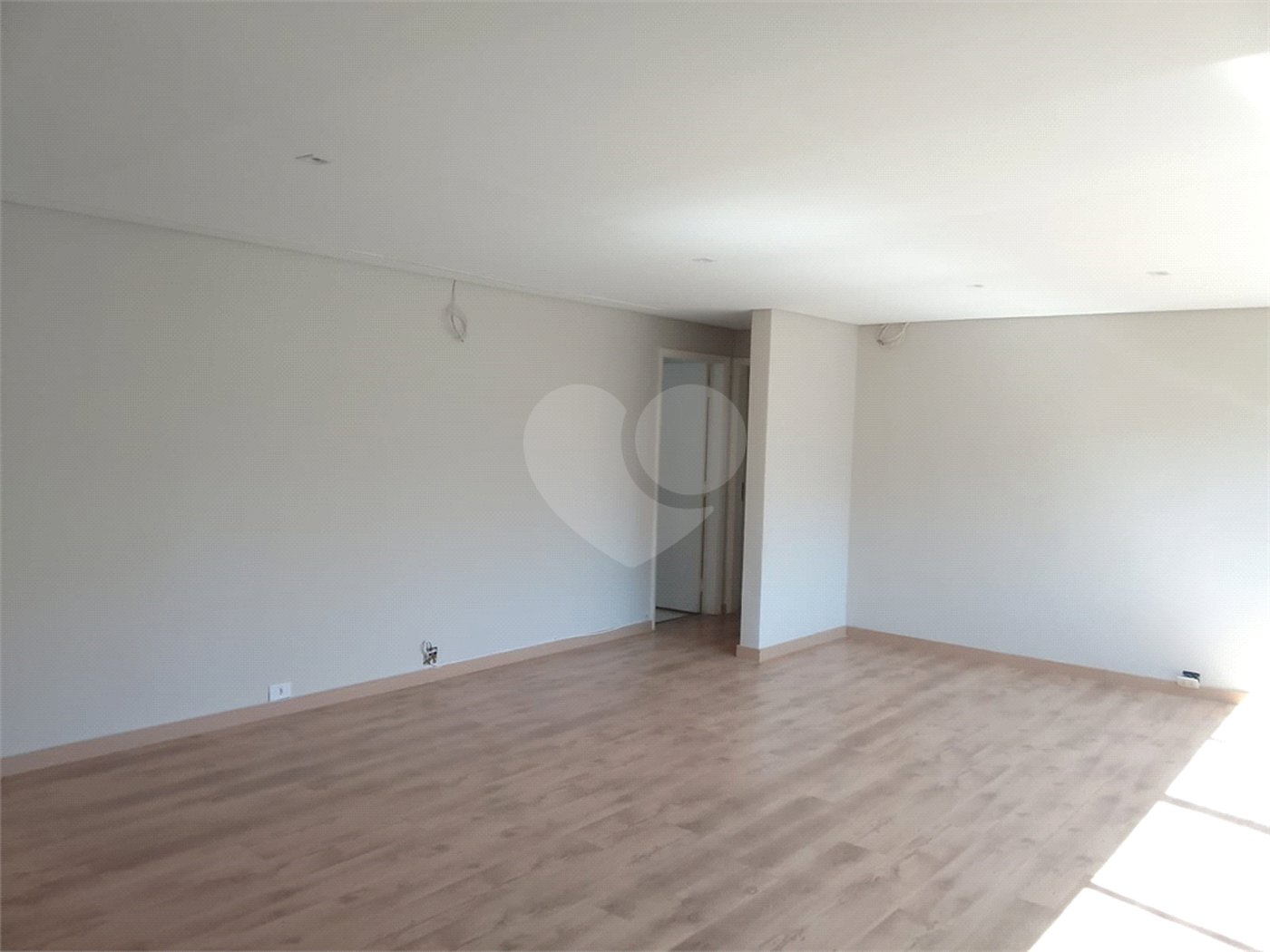 Apartamento à venda com 3 quartos, sendo 1 suíte, em Jardim Paulista, São Paulo, SP