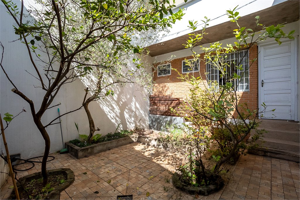 Casa à venda com 4 suítes em Jardim Londrina, São Paulo, SP