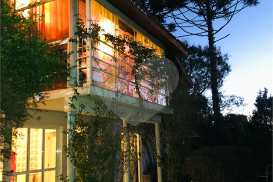 Casa Térrea à venda com 4 quartos, sendo 1 suíte, em Roseira, Mairiporã, SP