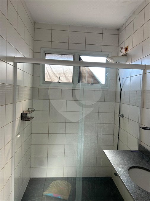 Casa à venda com 3 quartos, sendo 1 suíte,  no condomínio Village St. Louis, São Paulo - SP