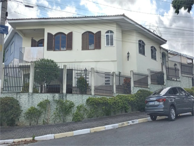 Sobrado à venda com 4 quartos, sendo 2 suítes,  em Tremembé, São Paulo, SP