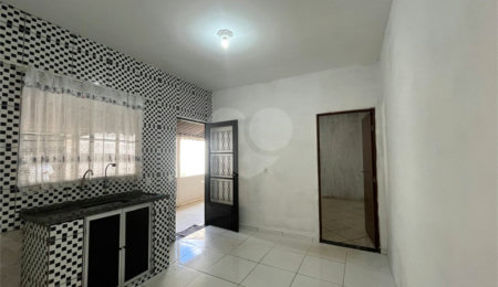 Casa à venda com 1 suíte em Vila Carolina, Itapetininga, SP