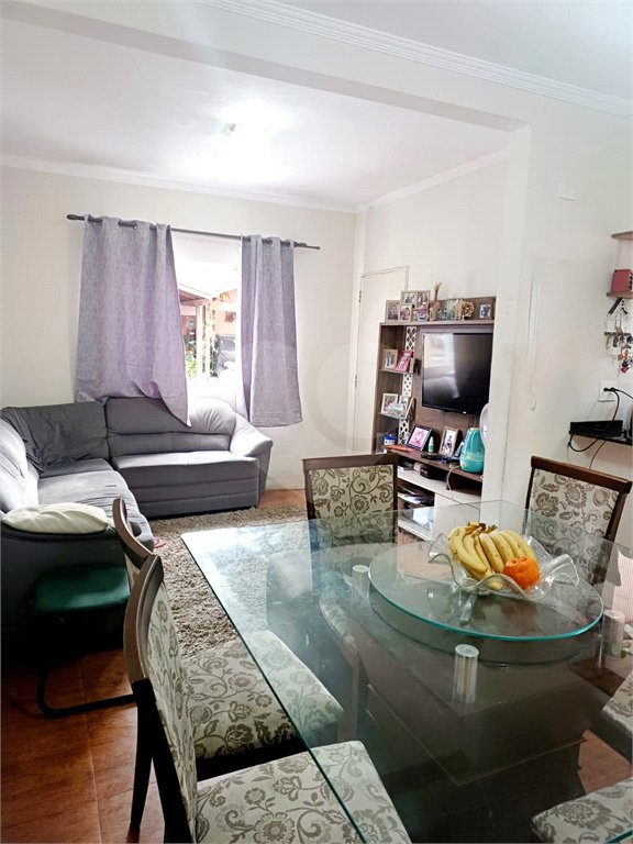 Casa à venda com 3 quartos, sendo 1 suíte,  no condomínio Altos de Poa, Poá - SP