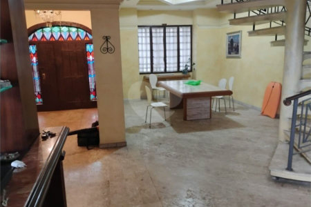 Casa à venda com 7 quartos, sendo 2 suítes,  em Brooklin Paulista, São Paulo, SP