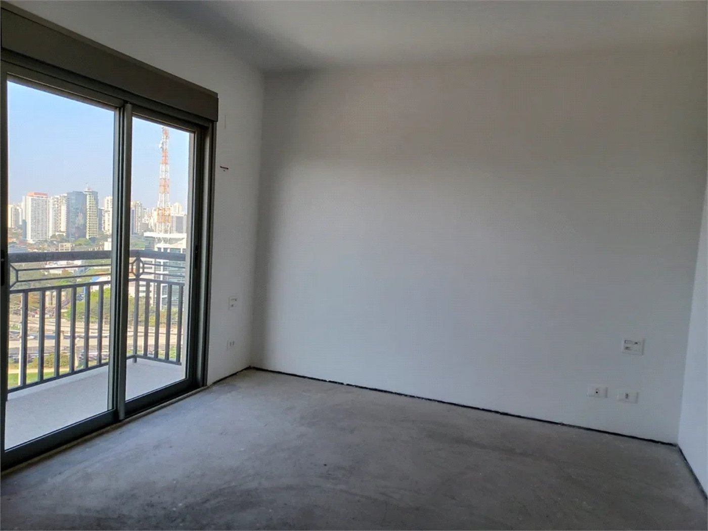 Apartamento à venda com 4 suítes em Real Parque, São Paulo, SP