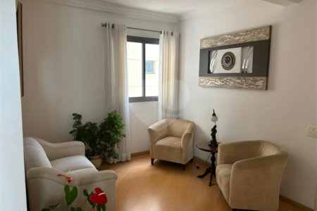Apartamento à venda com 3 quartos, sendo 1 suíte, em Planalto Paulista, São Paulo, SP